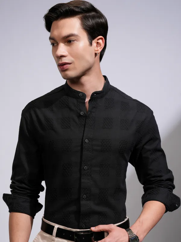 Highlander Men Black Self Design Relaxed Fit Casual Shirt