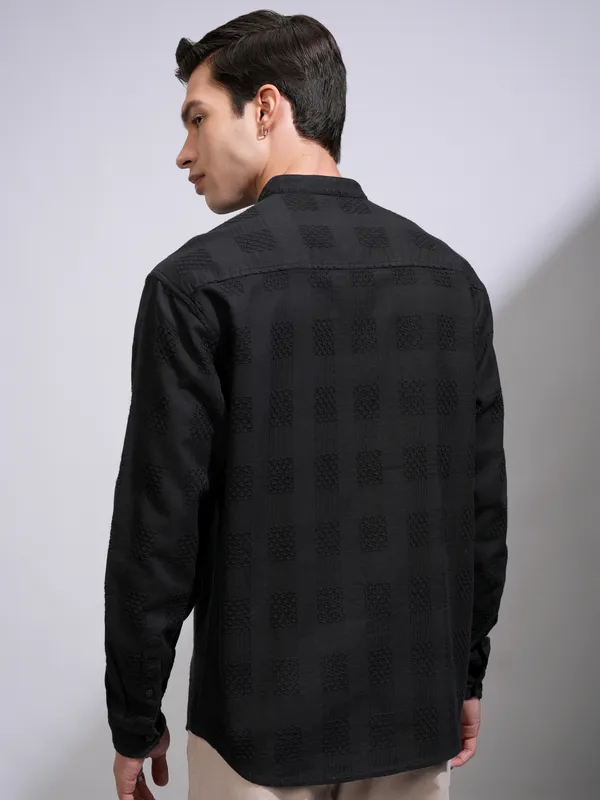 Highlander Men Black Self Design Relaxed Fit Casual Shirt