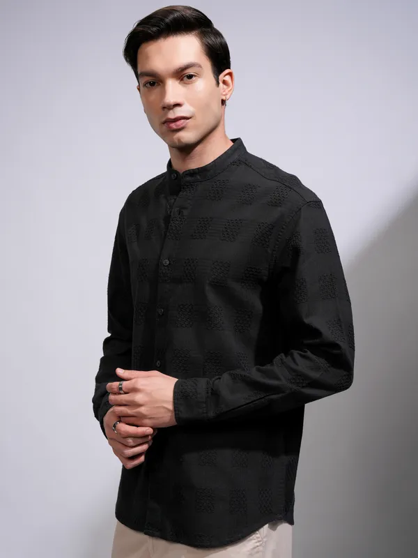Highlander Men Black Self Design Relaxed Fit Casual Shirt