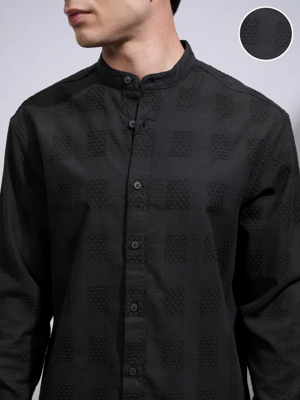 Highlander Men Black Self Design Relaxed Fit Casual Shirt
