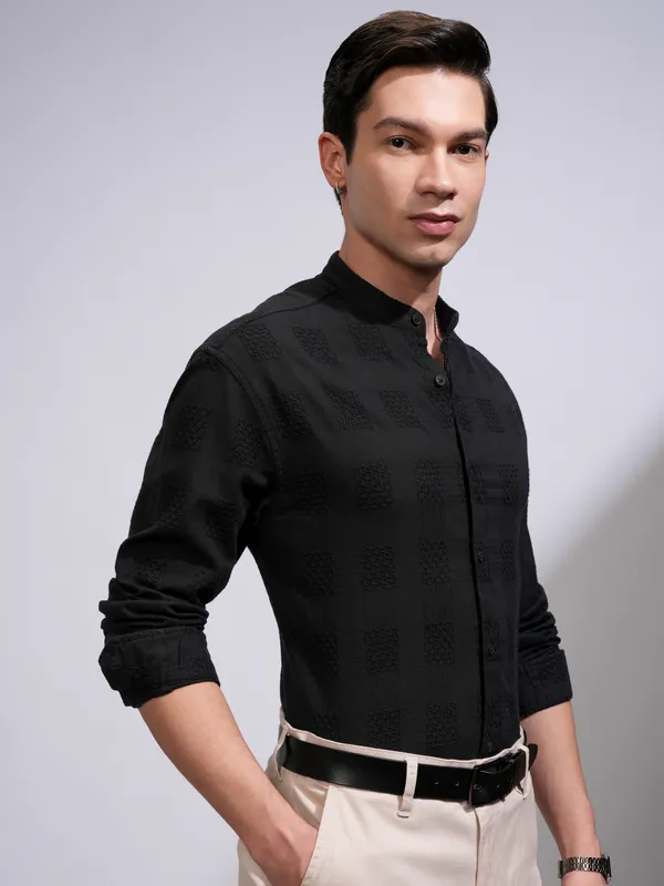 Highlander Men Black Self Design Relaxed Fit Casual Shirt