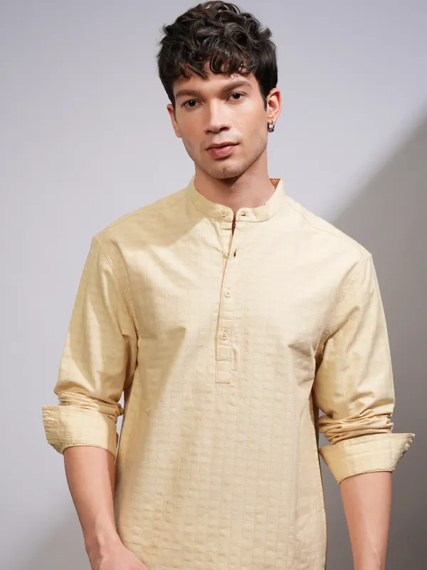 Highlander Men Beige Self Design Relaxed Fit Casual Shirt