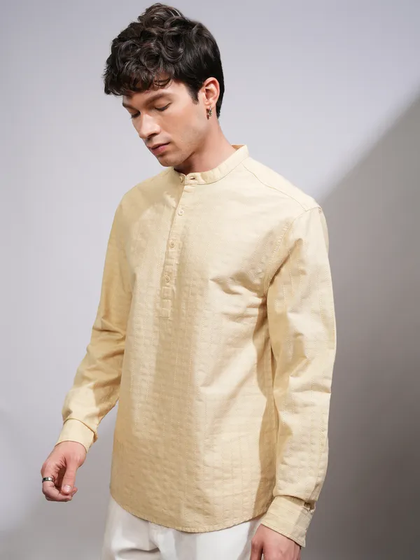 Highlander Men Beige Self Design Relaxed Fit Casual Shirt