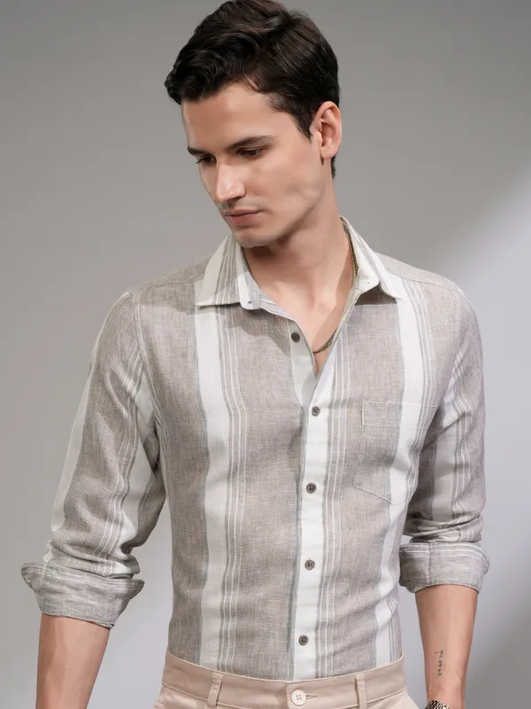 Highlander Men Tan Vertical Stripes Slim Fit Casual Shirt