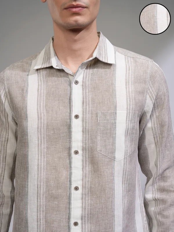 Highlander Men Tan Vertical Stripes Slim Fit Casual Shirt
