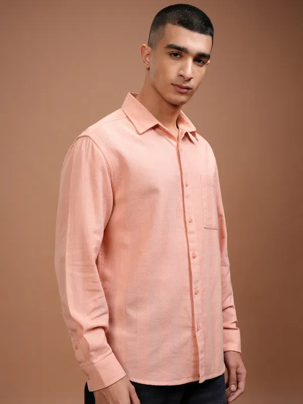 Highlander Men Peach Self Design Relaxed Fit Casual Shirt