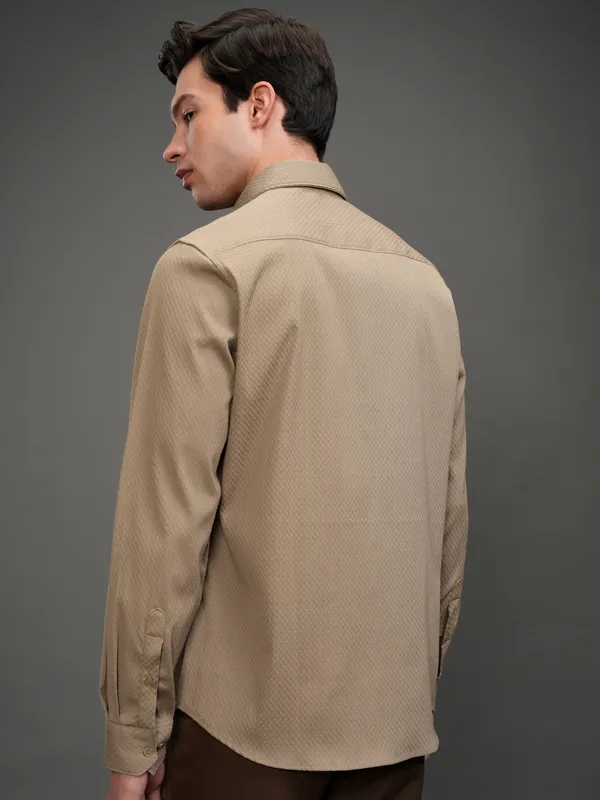 Highlander Men Beige Textured Slim Fit Casual Shirt