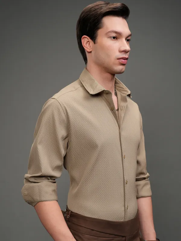 Highlander Men Beige Textured Slim Fit Casual Shirt