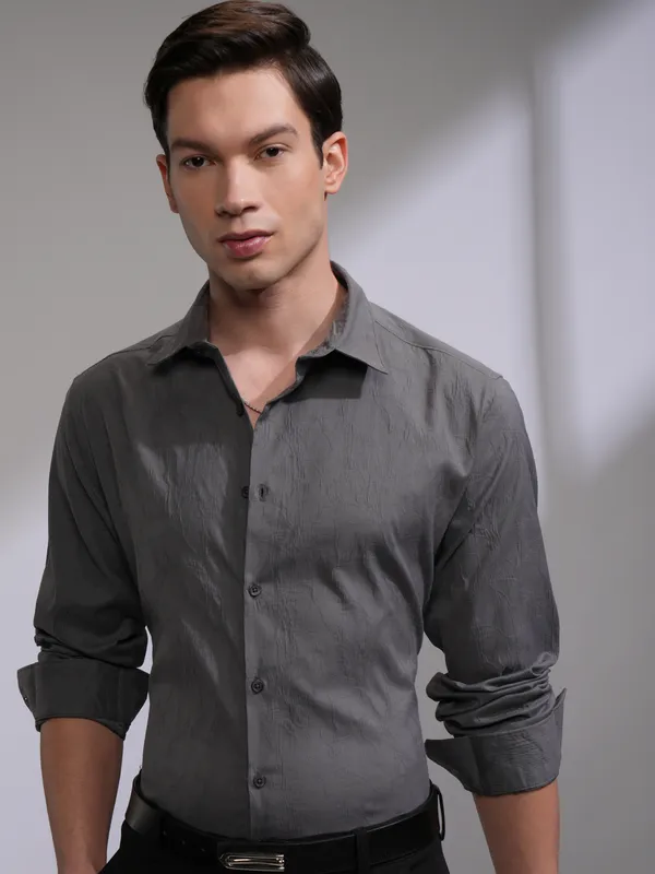 Highlander Men Grey Self Design Slim Fit Casual Shirt