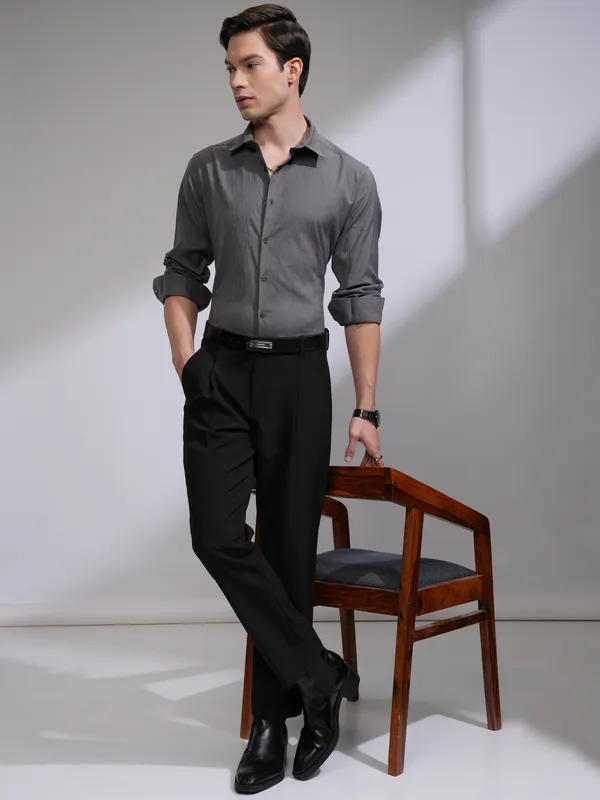 Highlander Men Grey Self Design Slim Fit Casual Shirt