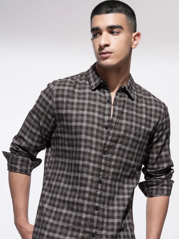 Highlander Men Coffee Brown Checked Slim Fit Casual Shirt