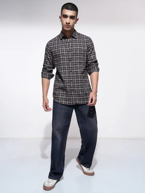 Highlander Men Coffee Brown Checked Slim Fit Casual Shirt