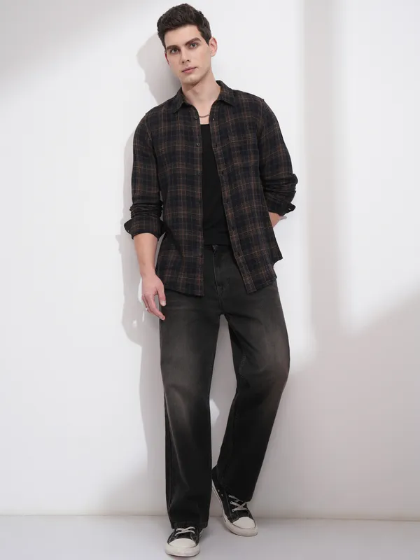 Highlander Men Black Checked Slim Fit Casual Shirt