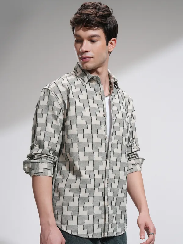 Highlander Men Sage Printed Relaxed Fit Casual Shirt