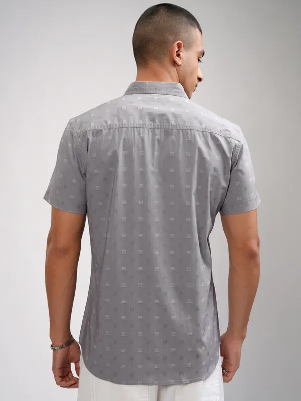 Highlander Men Grey Solid Slim Fit Casual Shirt