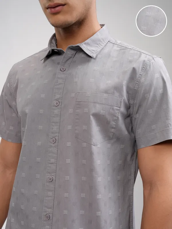 Highlander Men Grey Solid Slim Fit Casual Shirt