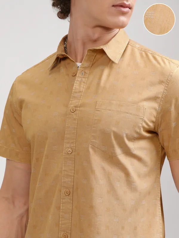 Highlander Men Mustard Printed Slim Fit Casual Shirt