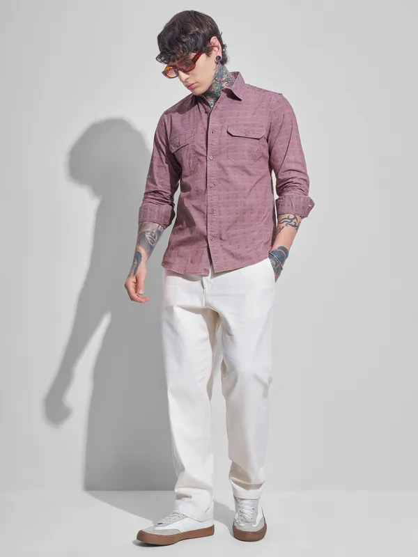 Highlander Men Mauve Self Design Slim Fit Casual Shirt