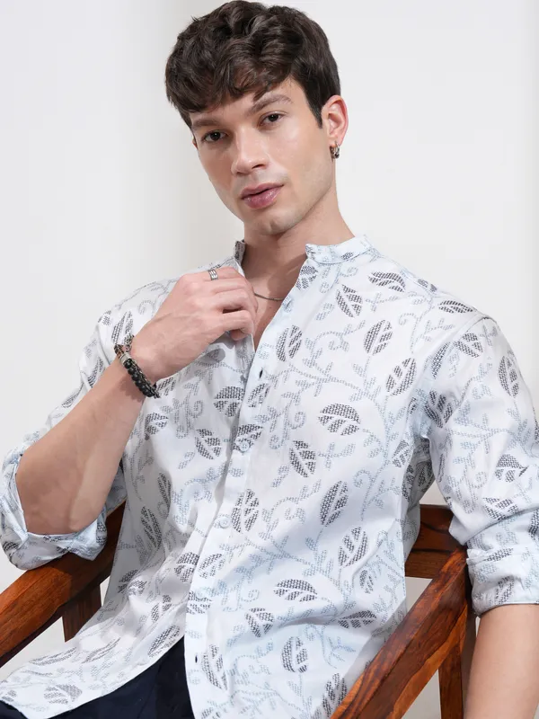 Highlander Men Blue Self Design Relaxed Fit Casual Shirt