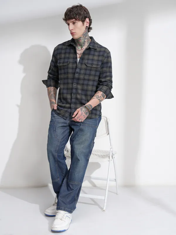 Highlander Men Navy Blue Checked Relaxed Fit Casual Shirt