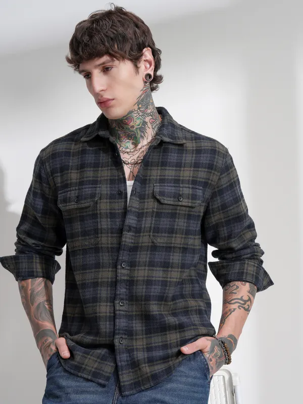 Highlander Men Navy Blue Checked Relaxed Fit Casual Shirt