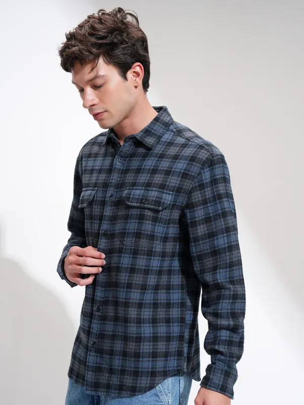 Highlander Men Blue Checked Relaxed Fit Casual Shirt