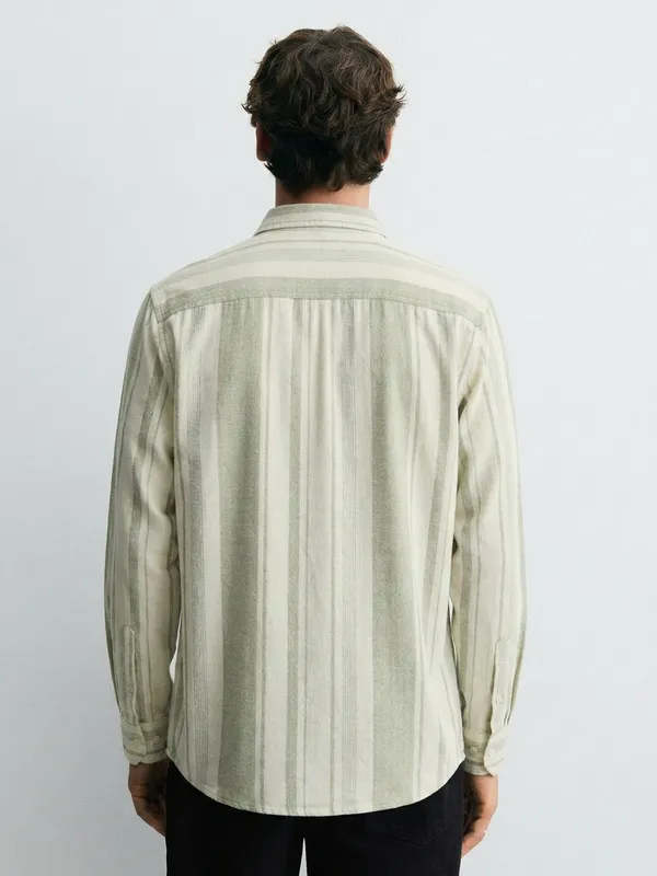 Highlander Men Cream Striped Relaxed Fit Casual Shirt