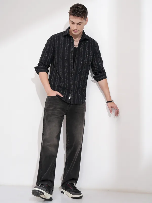 Highlander Men Black Striped Relaxed Fit Casual Shirt