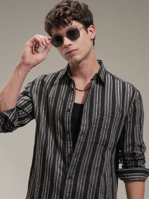 Men Relaxed Fit Casual Shirt