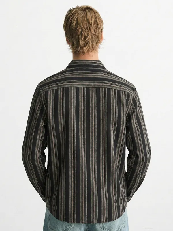 Highlander Men Black Striped Relaxed Fit Casual Shirt
