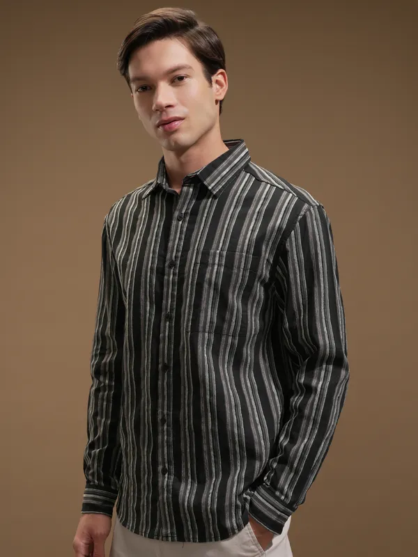 Highlander Men Black Striped Relaxed Fit Casual Shirt