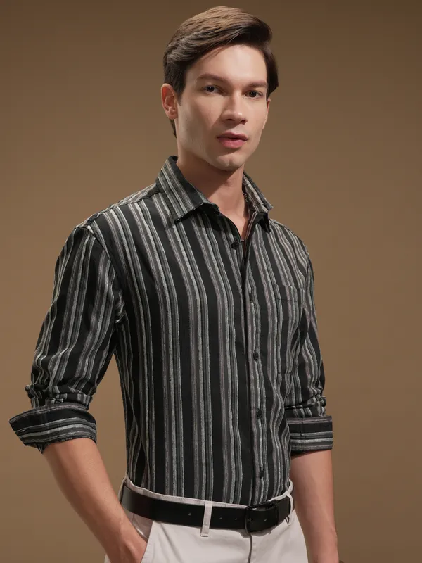 Highlander Men Black Striped Relaxed Fit Casual Shirt