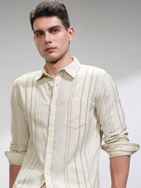 Highlander Men Off White Striped Slim Fit Casual Shirt