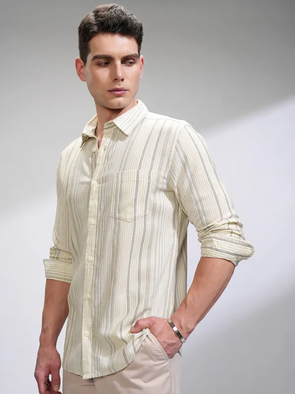 Highlander Men Off White Striped Slim Fit Casual Shirt