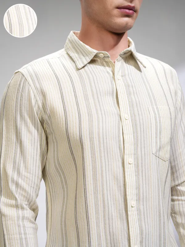 Highlander Men Off White Striped Slim Fit Casual Shirt
