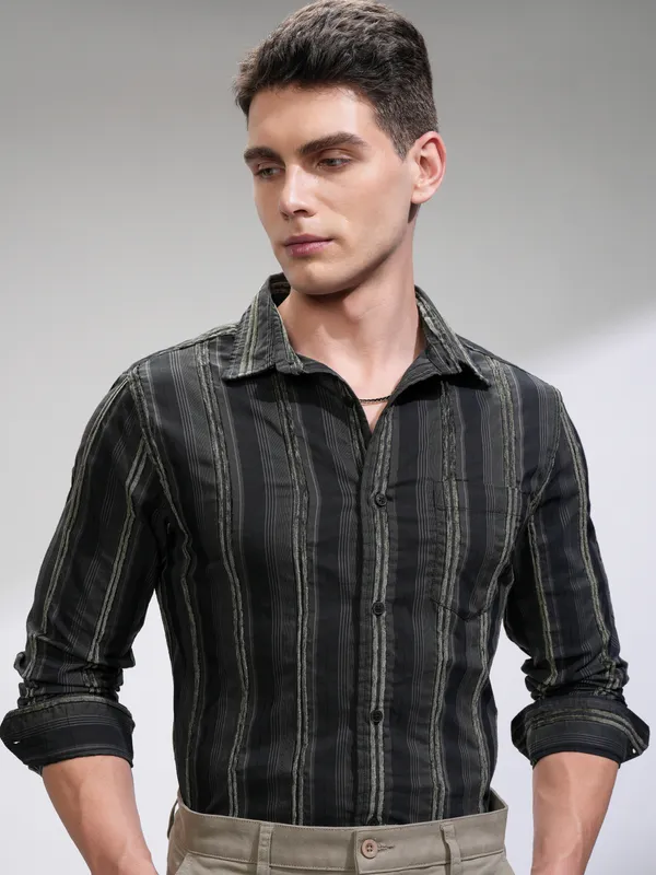 Highlander Men Black Striped Slim Fit Casual Shirt