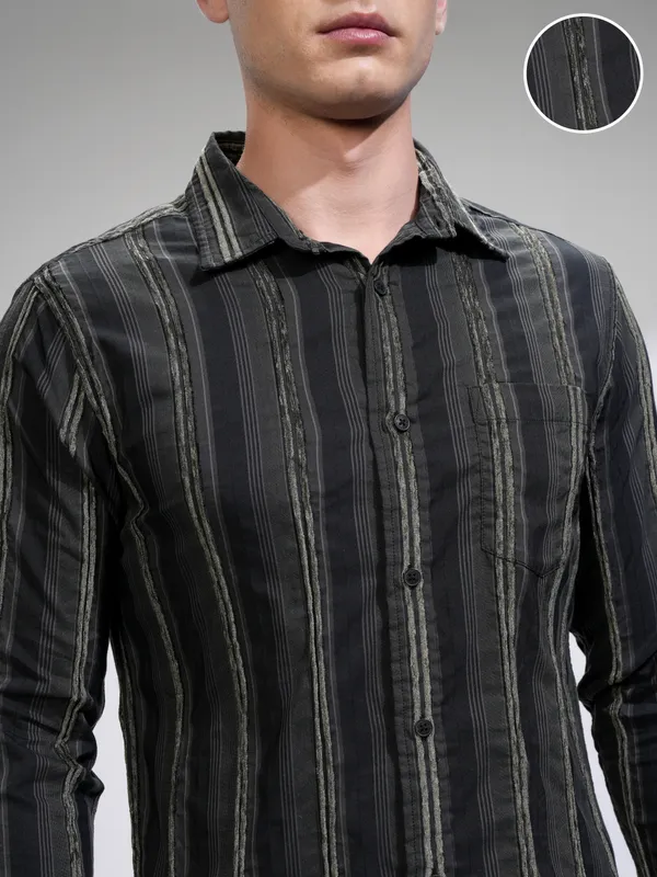 Highlander Men Black Striped Slim Fit Casual Shirt