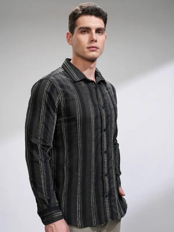 Highlander Men Black Striped Slim Fit Casual Shirt