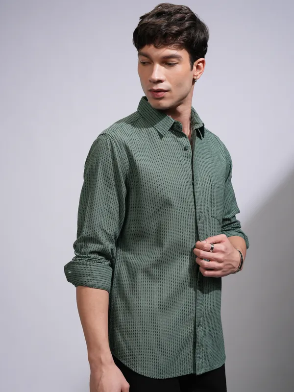 Highlander Men Green Textured Slim Fit Casual Shirt