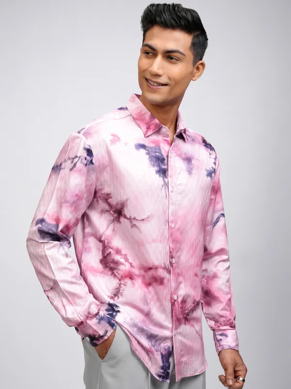 Highlander Men Pink Printed Relaxed Fit Casual Shirt