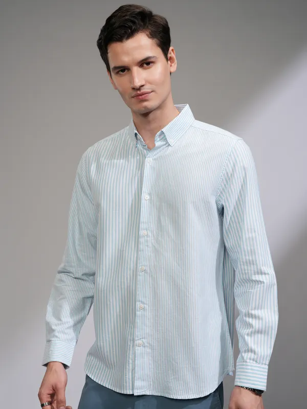 Highlander Men White Striped Slim Fit Casual Shirt