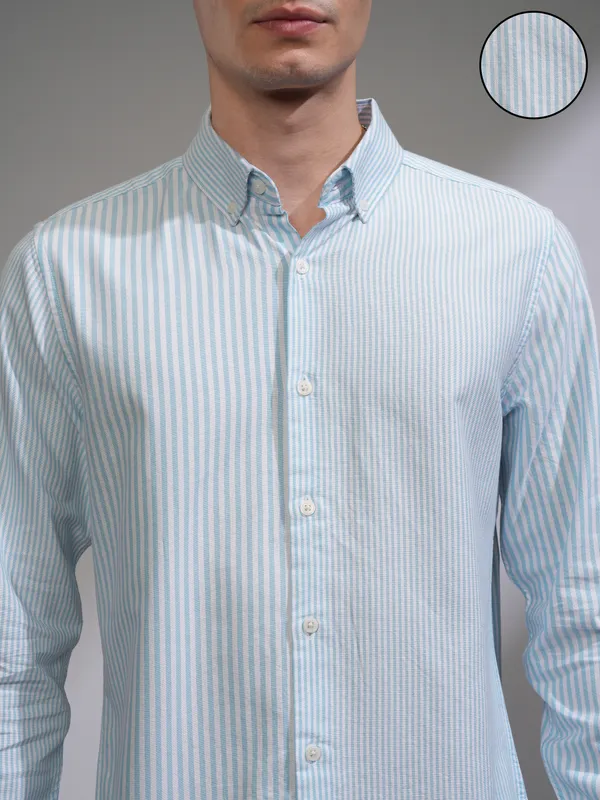 Highlander Men White Striped Slim Fit Casual Shirt