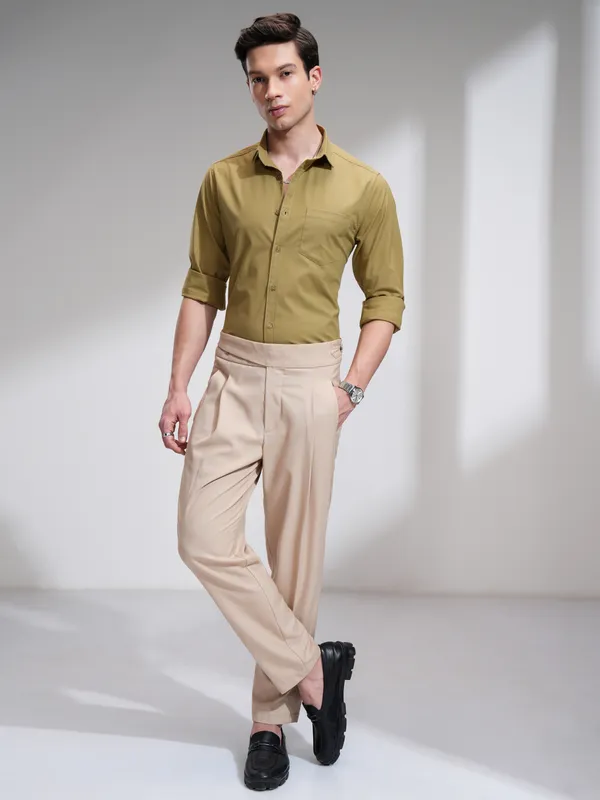 Highlander Men Mustard Solid Slim Fit Casual Shirt