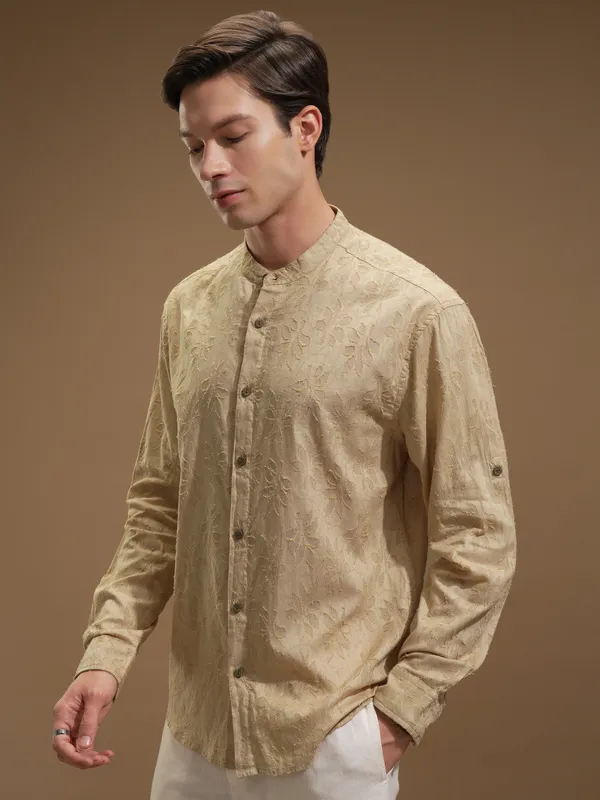 Highlander Men Beige Self Design Relaxed Fit Casual Shirt