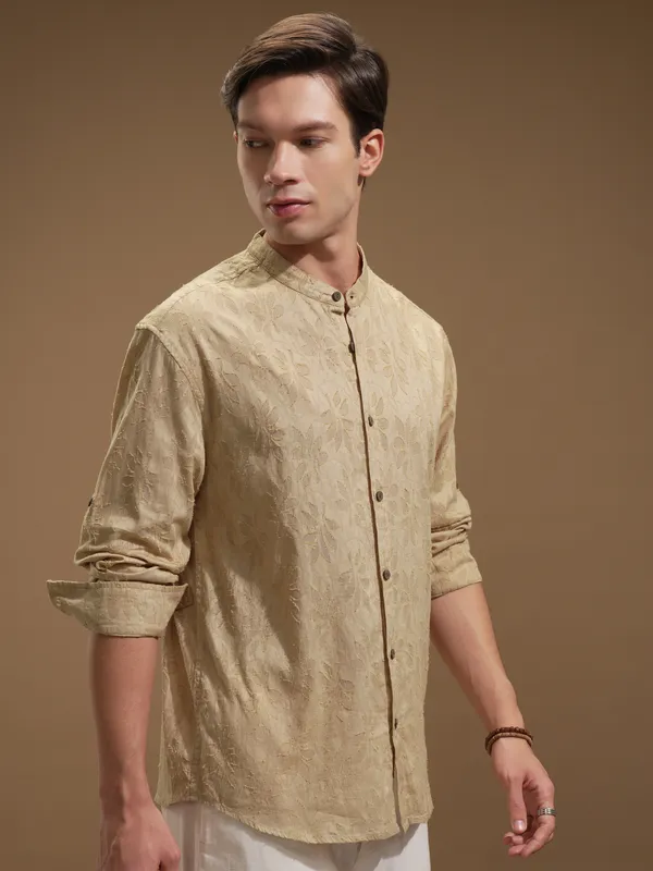 Highlander Men Beige Self Design Relaxed Fit Casual Shirt
