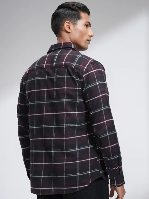 Highlander Men Burgundy Checked Slim Fit Casual Shirt
