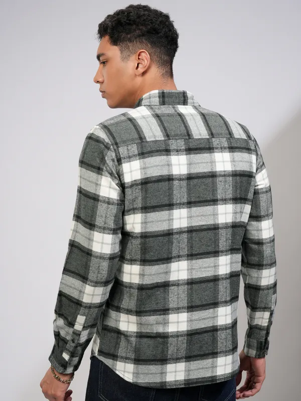 Highlander Men Off White Checked Slim Fit Casual Shirt