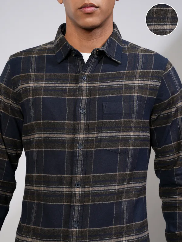 Highlander Men Navy Blue Checked Slim Fit Casual Shirt