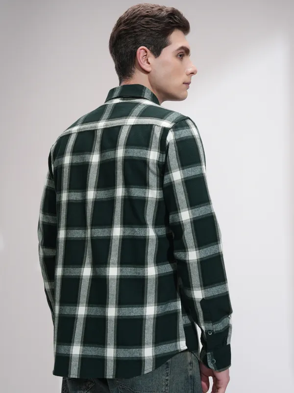 Highlander Men Green Checked Slim Fit Casual Shirt