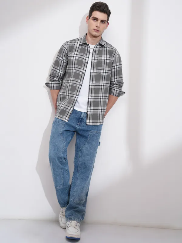 Highlander Men Grey Checked Slim Fit Casual Shirt